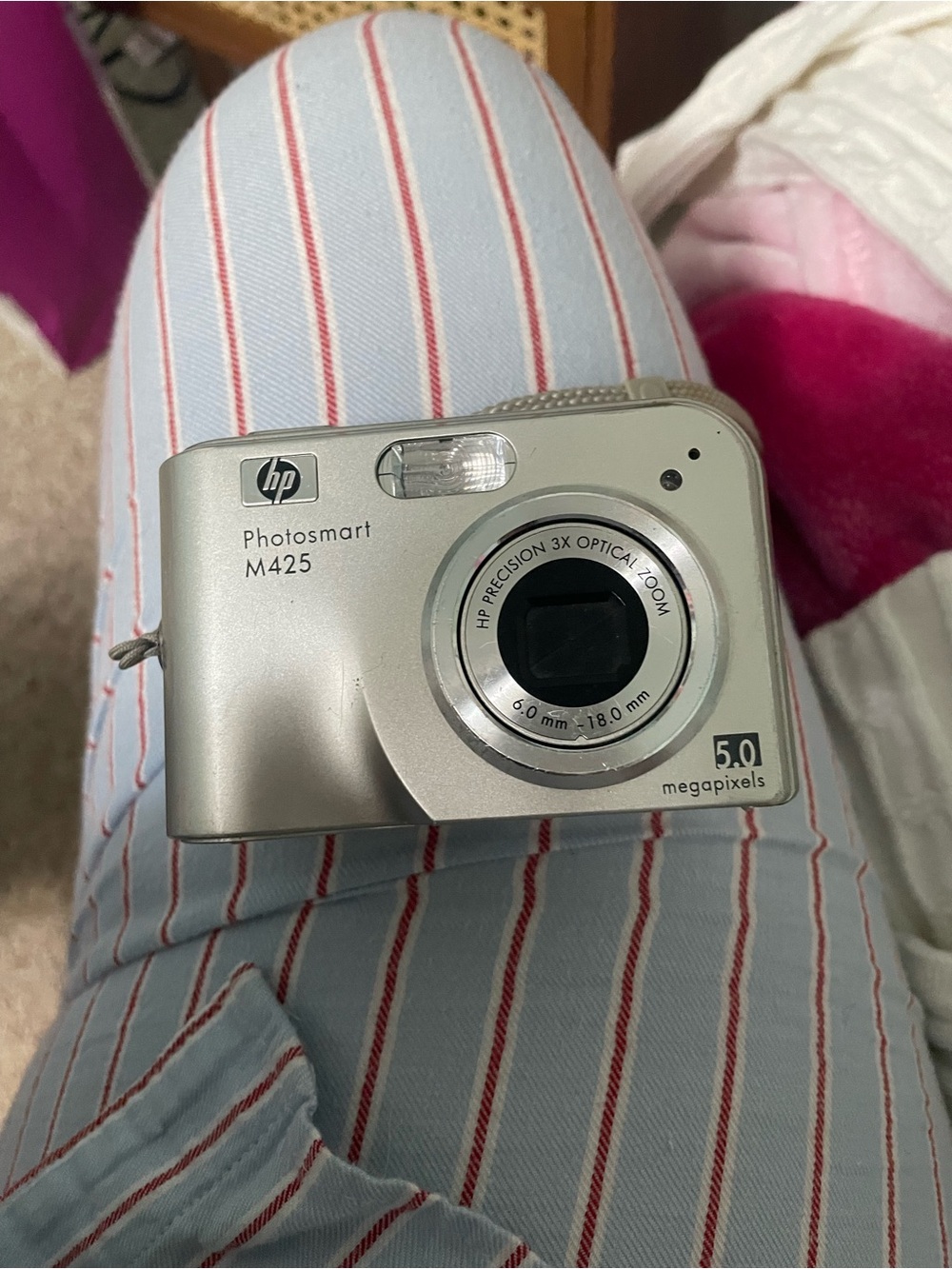 HP Silver Point-and-Shoot Digital Camera - Photosmart M425
